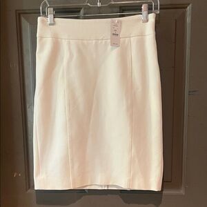 New with tags White House Black Market  Cream Skirt SZ 4